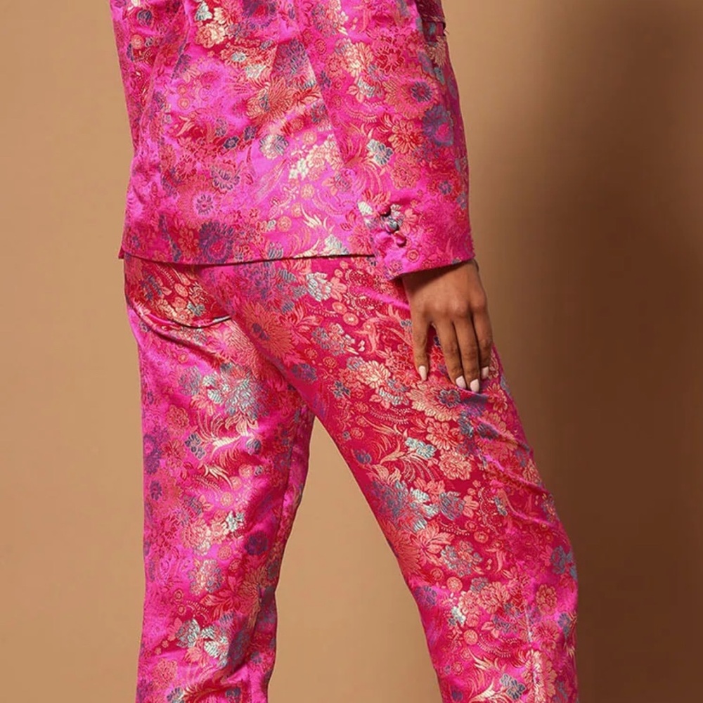 Vibrant Pink Floral Suit - Picture 5 of 5
